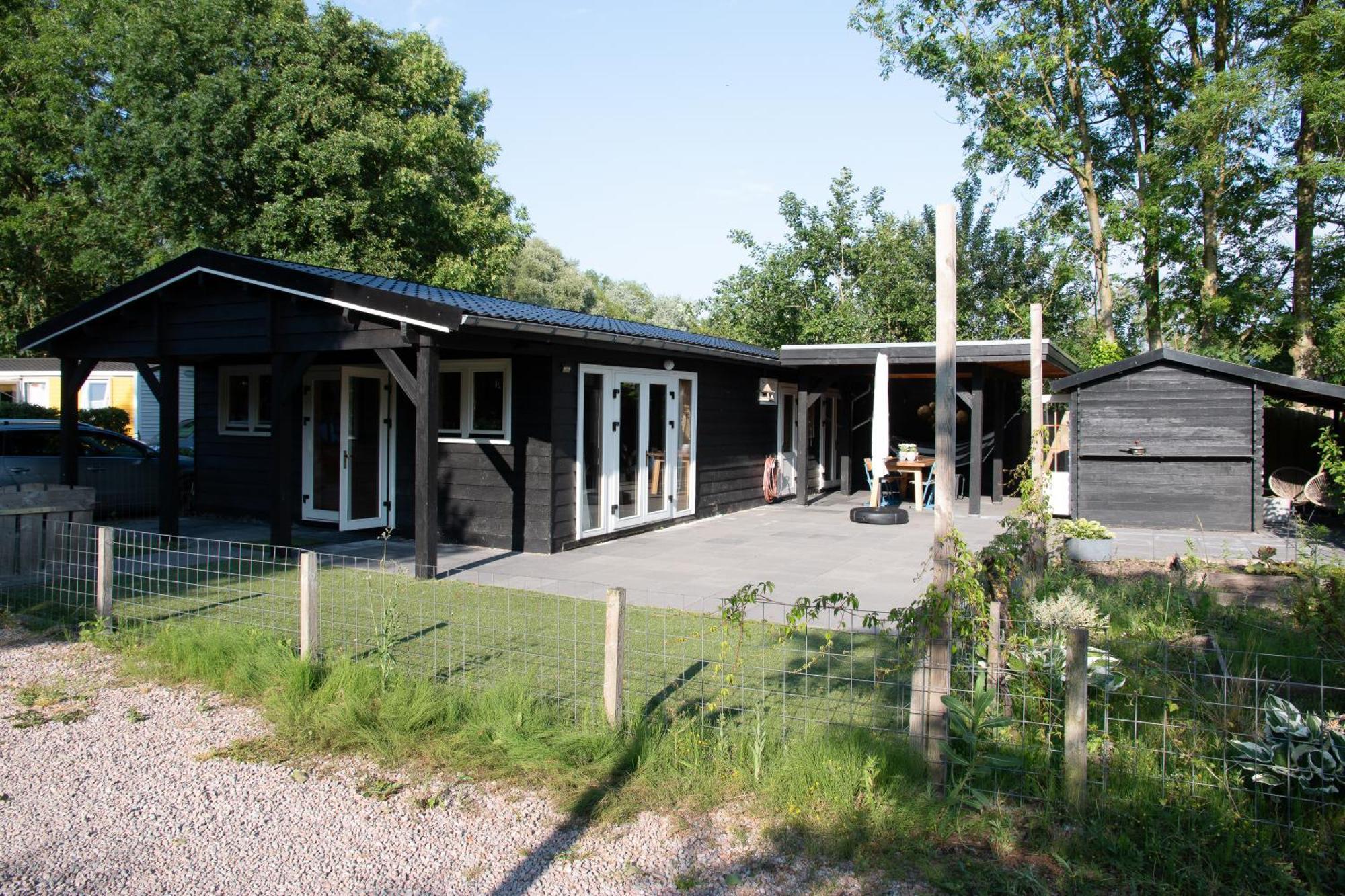 Luxe En Ruim Chalet Met Airco Bij Leekstermeer Matsloot Buitenkant foto