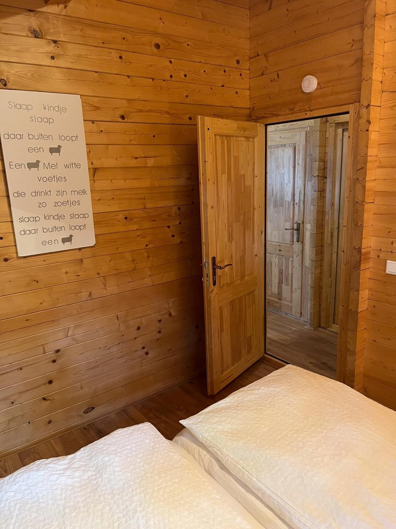 Luxe En Ruim Chalet Met Airco Bij Leekstermeer Matsloot Buitenkant foto