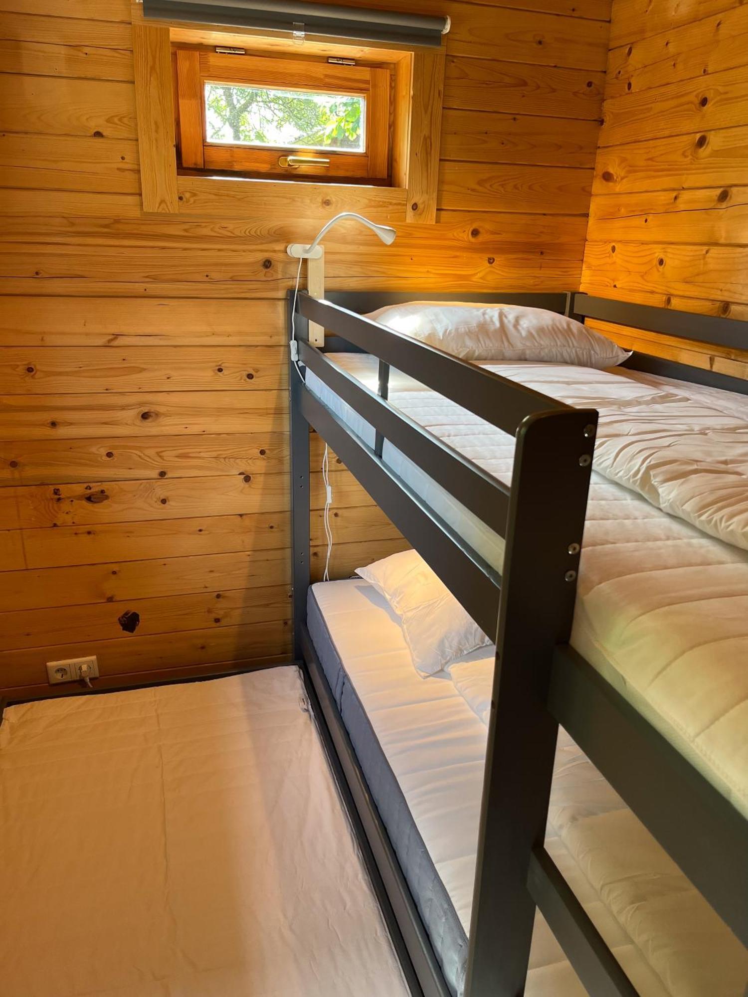 Luxe En Ruim Chalet Met Airco Bij Leekstermeer Matsloot Buitenkant foto