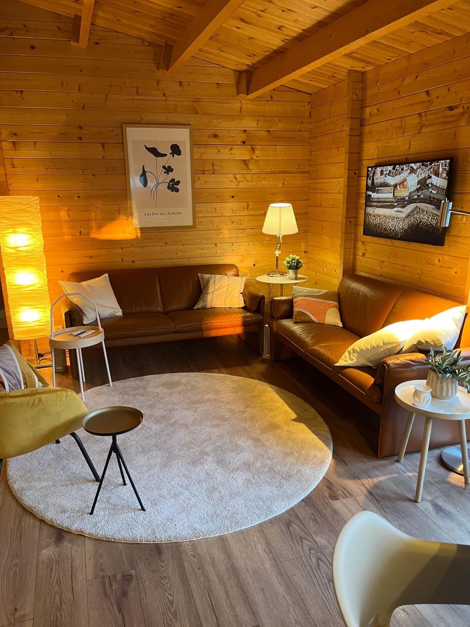 Luxe En Ruim Chalet Met Airco Bij Leekstermeer Matsloot Buitenkant foto