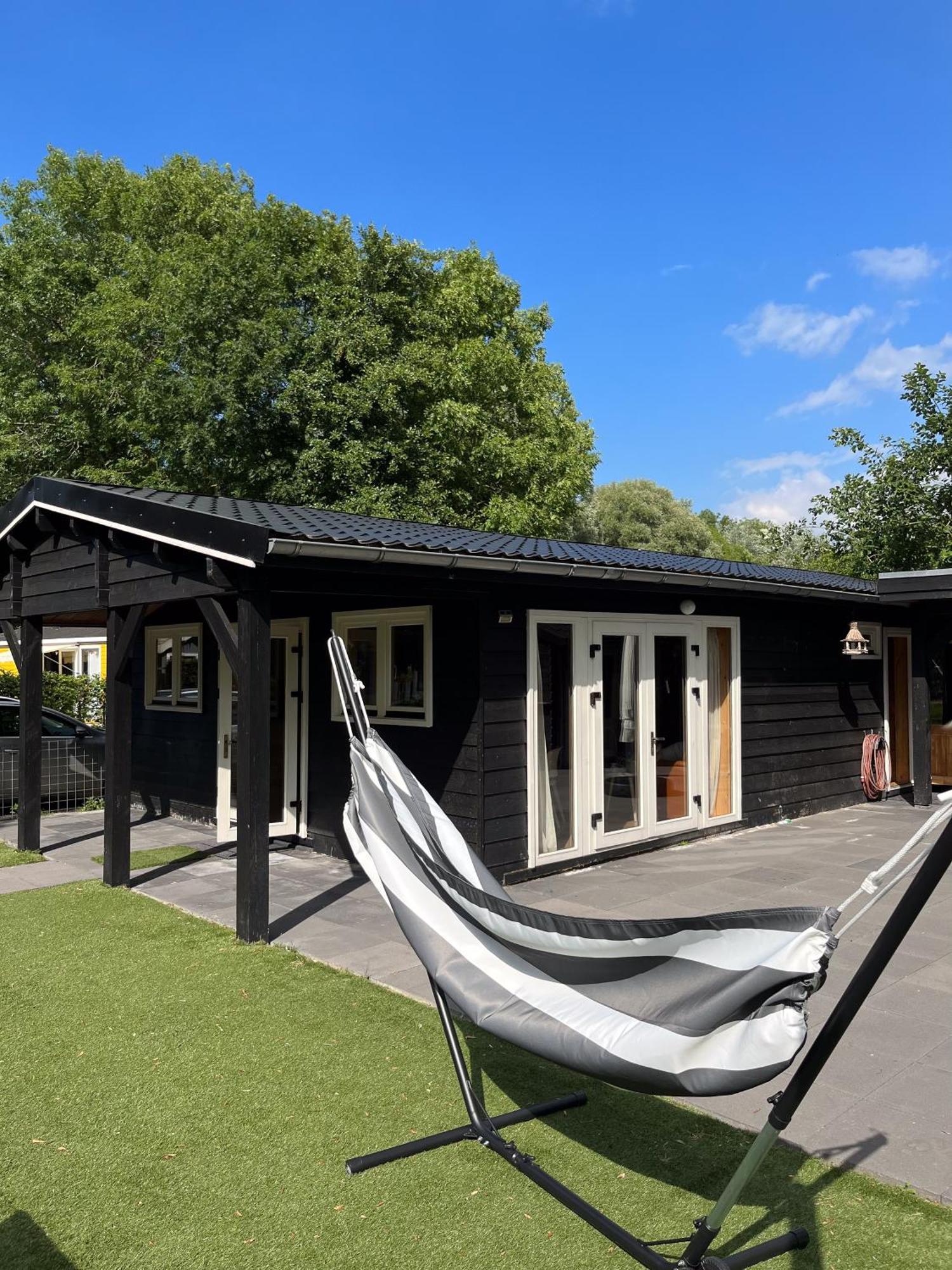 Luxe En Ruim Chalet Met Airco Bij Leekstermeer Matsloot Buitenkant foto