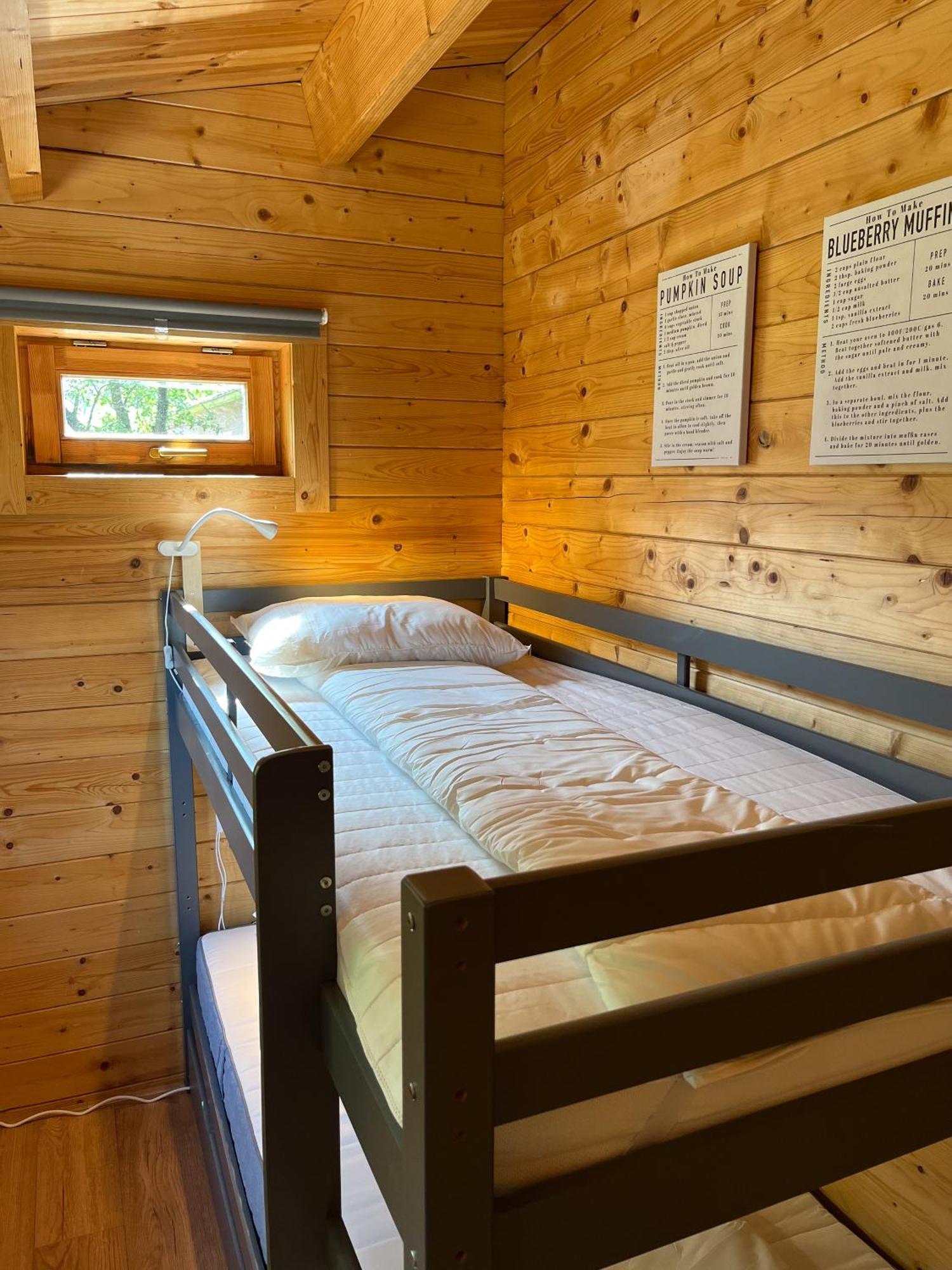 Luxe En Ruim Chalet Met Airco Bij Leekstermeer Matsloot Buitenkant foto